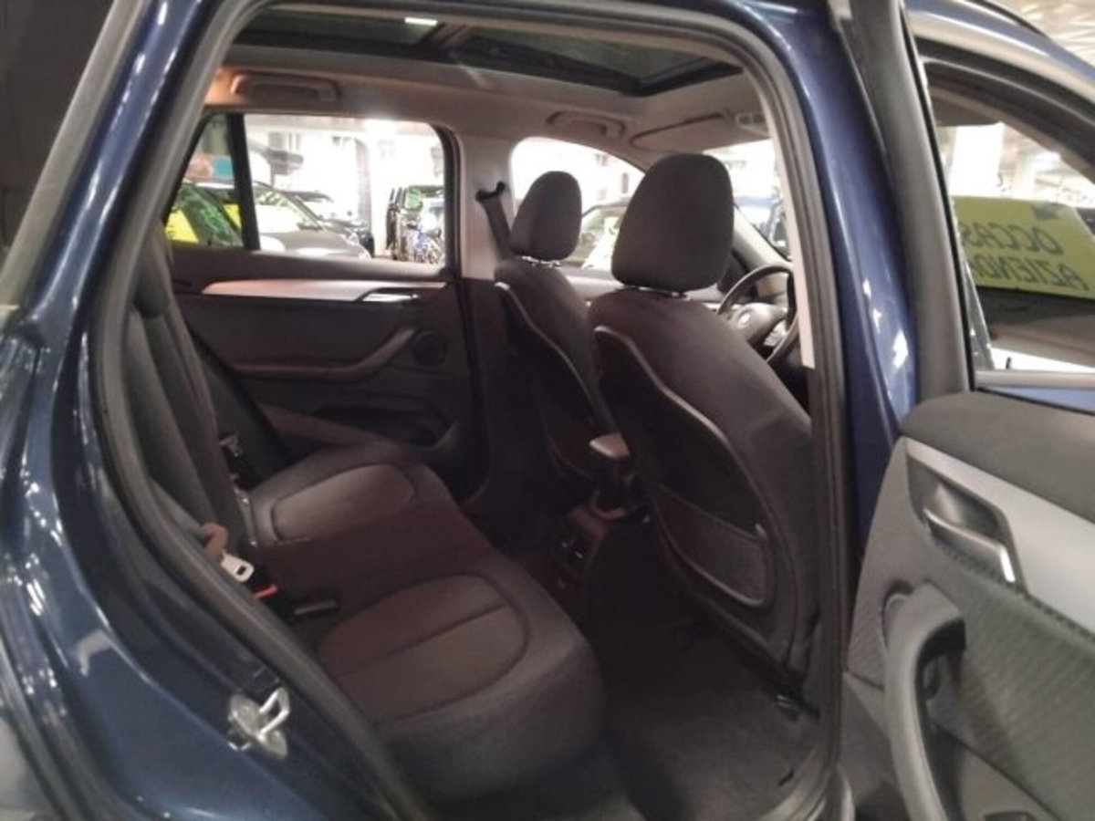 BMW X1 xDrive20d Advantage (11)