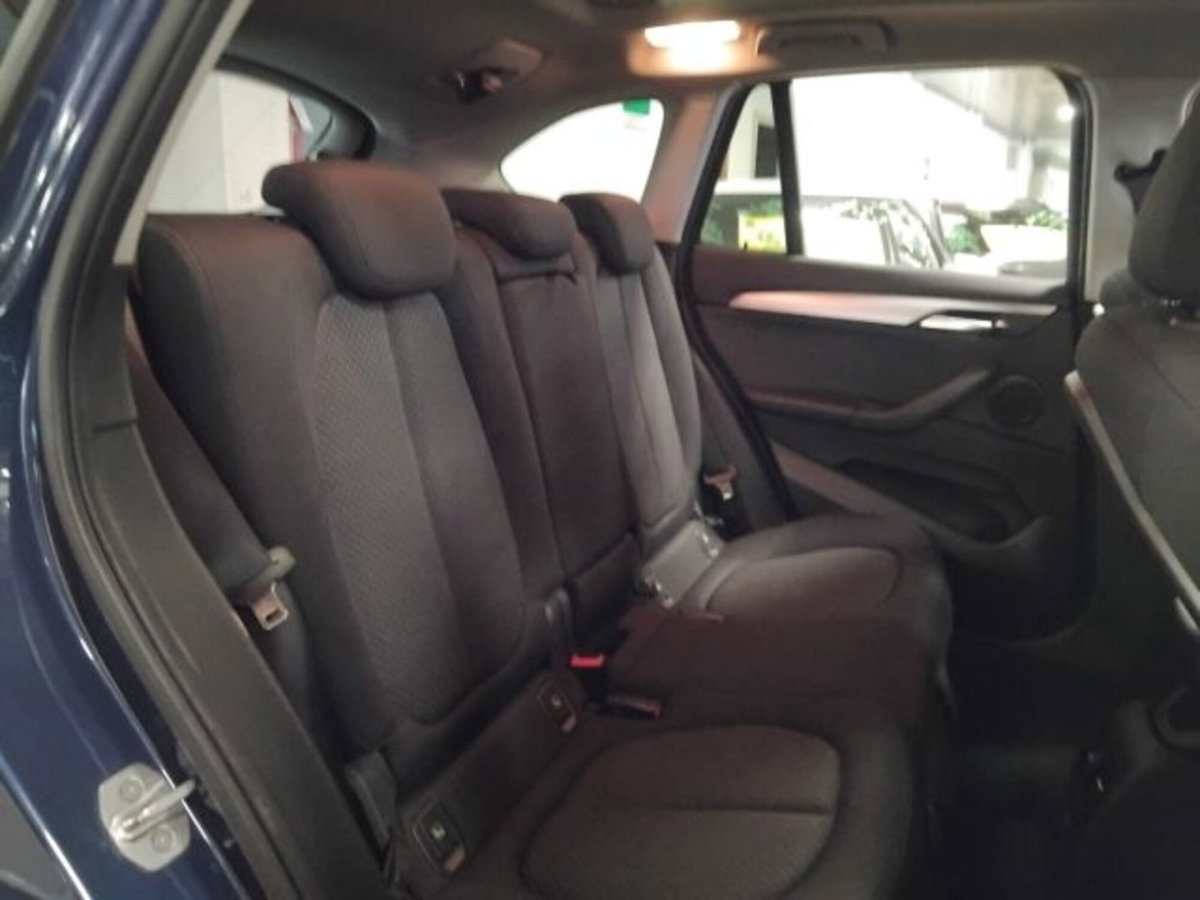 BMW X1 xDrive20d Advantage (12)