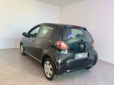 Toyota Aygo 1.0 12V VVT-i 5 porte (10)