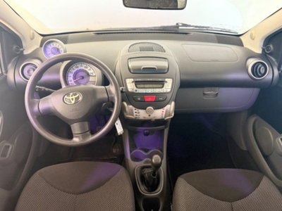 Toyota Aygo 1.0 12V VVT-i 5 porte (13)