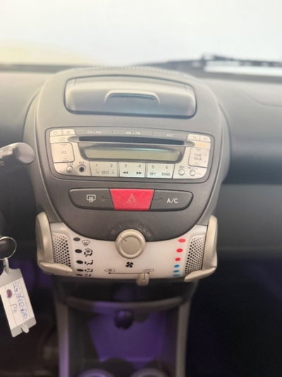 Toyota Aygo 1.0 12V VVT-i 5 porte (16)