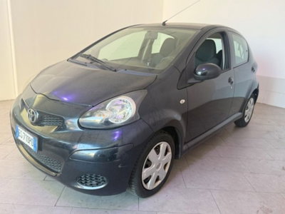 Toyota Aygo 1.0 12V VVT-i 5 porte (3)