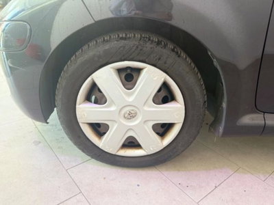 Toyota Aygo 1.0 12V VVT-i 5 porte (4)