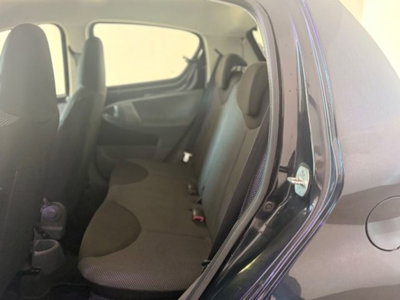 Toyota Aygo 1.0 12V VVT-i 5 porte (6)