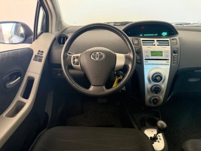 Toyota Yaris 1.3 5 porte M-MT Sol (10)