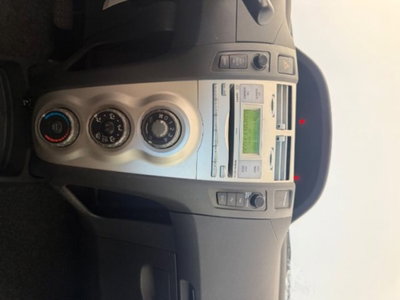 Toyota Yaris 1.3 5 porte M-MT Sol (12)