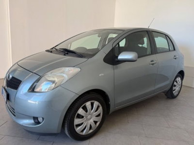 Toyota Yaris 1.3 5 porte M-MT Sol (2)