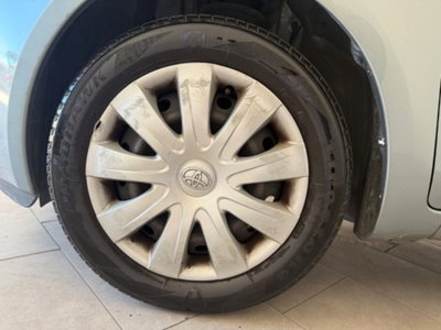 Toyota Yaris 1.3 5 porte M-MT Sol (8)