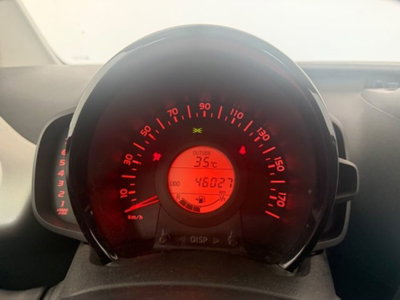 Toyota Aygo 1.0 VVT-i 69 CV 5 porte x-wave (12)