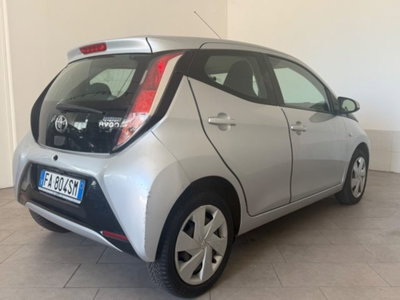 Toyota Aygo 1.0 VVT-i 69 CV 5 porte x-wave (5)