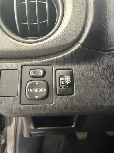 Toyota Yaris 1.0 5 porte Lounge (12)