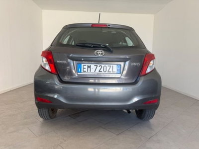 Toyota Yaris 1.0 5 porte Lounge (3)