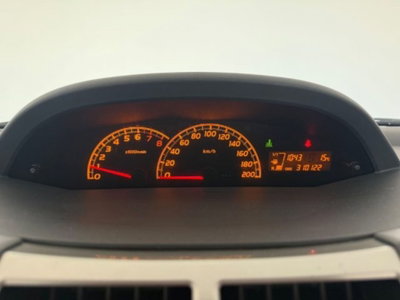 Toyota Yaris 1.0 5 porte (10)