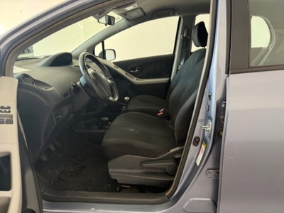 Toyota Yaris 1.0 5 porte (14)