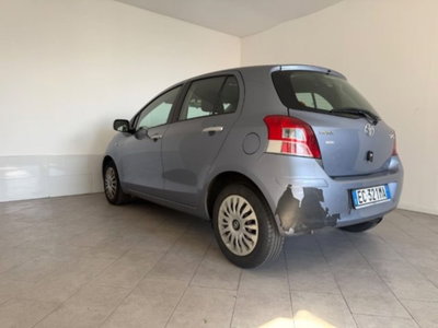 Toyota Yaris 1.0 5 porte (3)