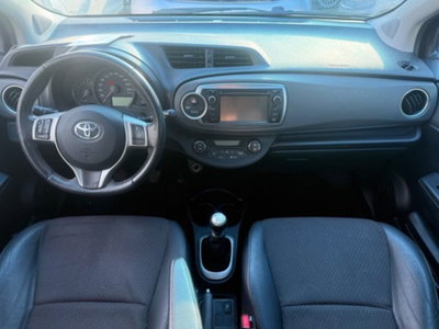 Toyota Yaris 1.3 5 porte Active (17)