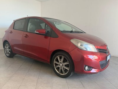 Toyota Yaris 1.3 5 porte Active (3)