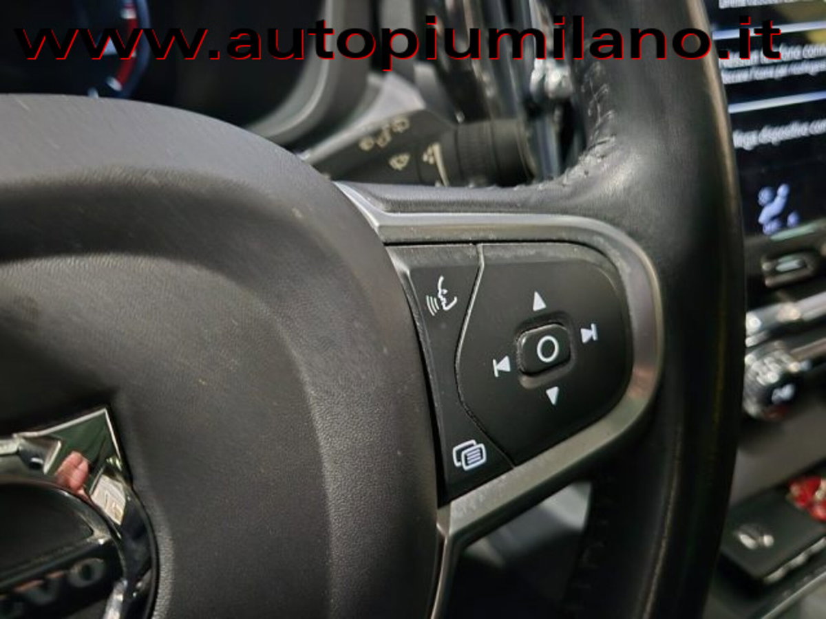 Volvo XC60 B4 (d) AWD Geartronic Business Plus (12)