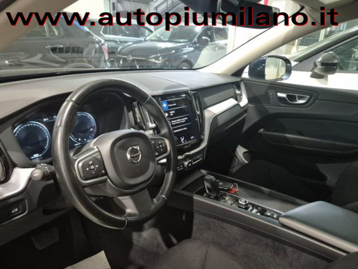 Volvo XC60 B4 (d) AWD Geartronic Business Plus (7)