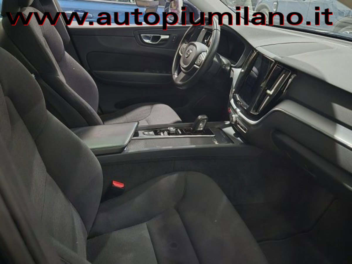 Volvo XC60 B4 (d) AWD Geartronic Business Plus (8)