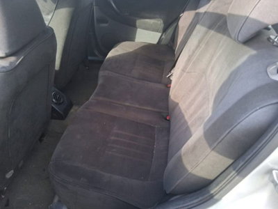 Alfa Romeo 147 1.9 JTD (120) 5 porte Distinctive (6)