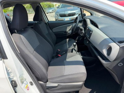 Toyota Yaris 1.D-4D 5 porte Active (6)