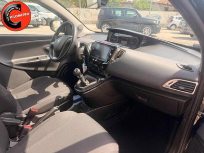 Lancia Ypsilon 1.0 FireFly 5 porte S&S Hybrid Ecochic Gold (12)