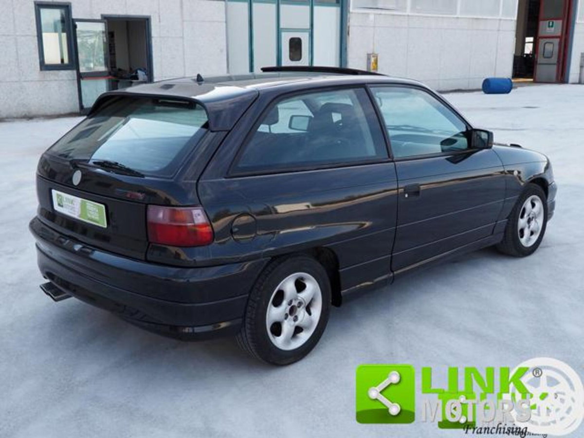 Opel Astra 16V cat 3 porte GSi (5)