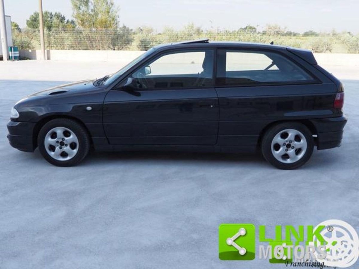 Opel Astra 16V cat 3 porte GSi (8)
