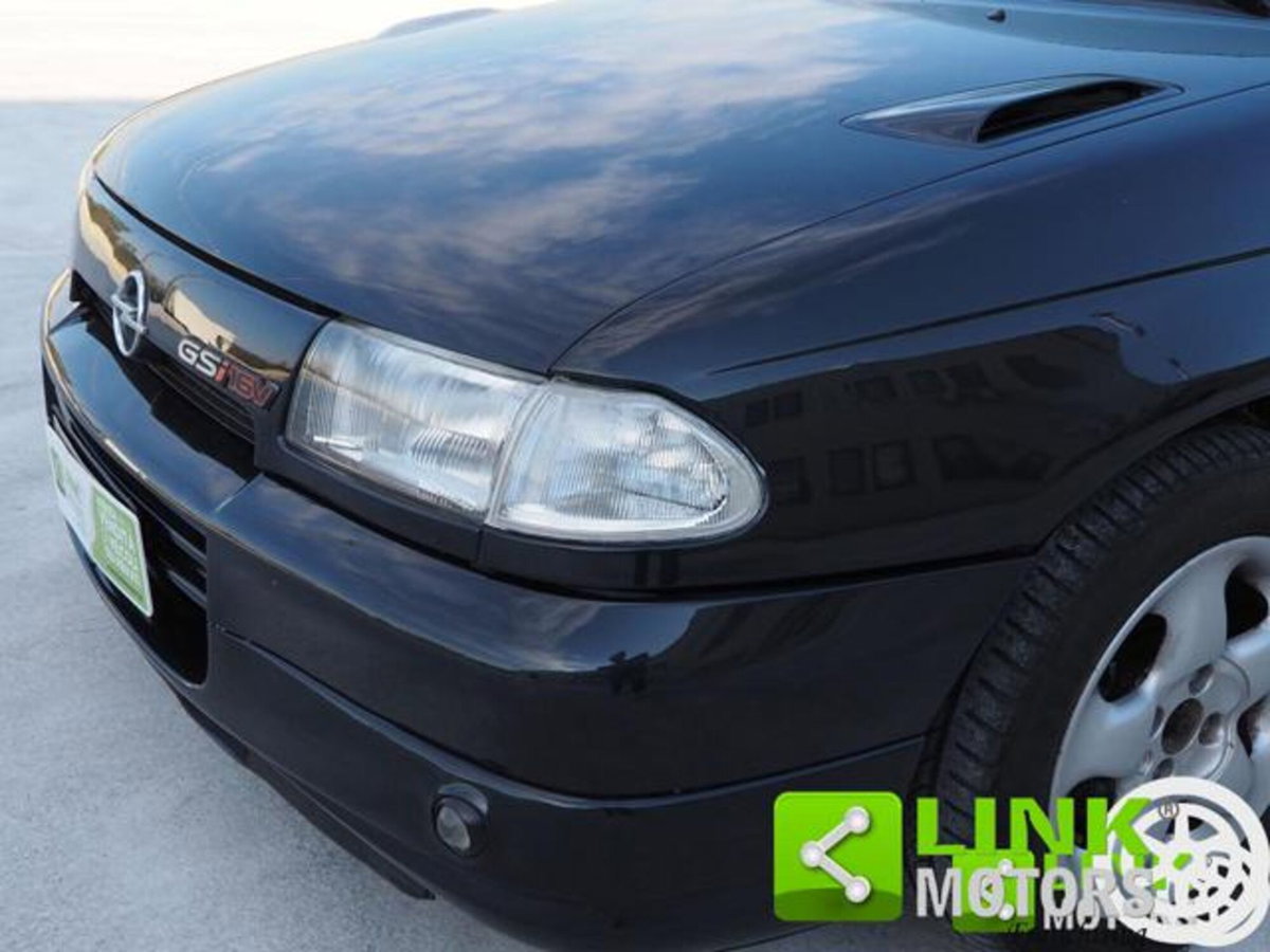 Opel Astra 16V cat 3 porte GSi (9)