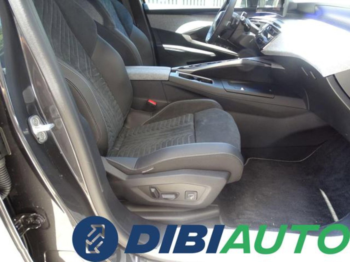 Peugeot 3008 1.2 hybrid GT Exclusive 145cv e-dcs6 (13)