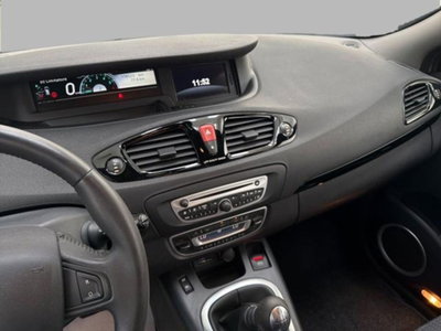 Renault Scenic E-Tech Electric 1.5 dCi 110CV Luxe (10)