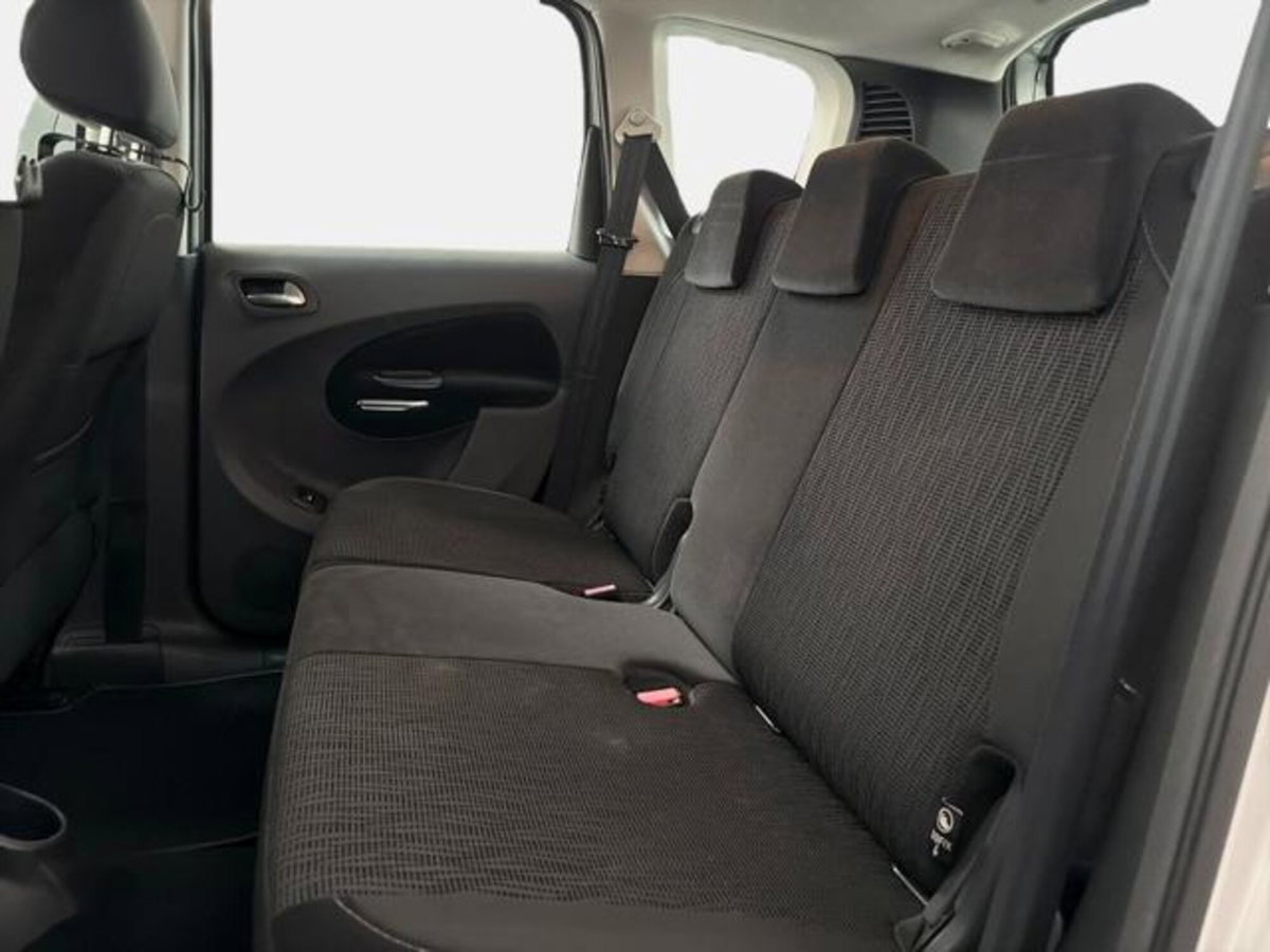 Citroen C3 Picasso 1.6 HDi 115 Exclusive (13)