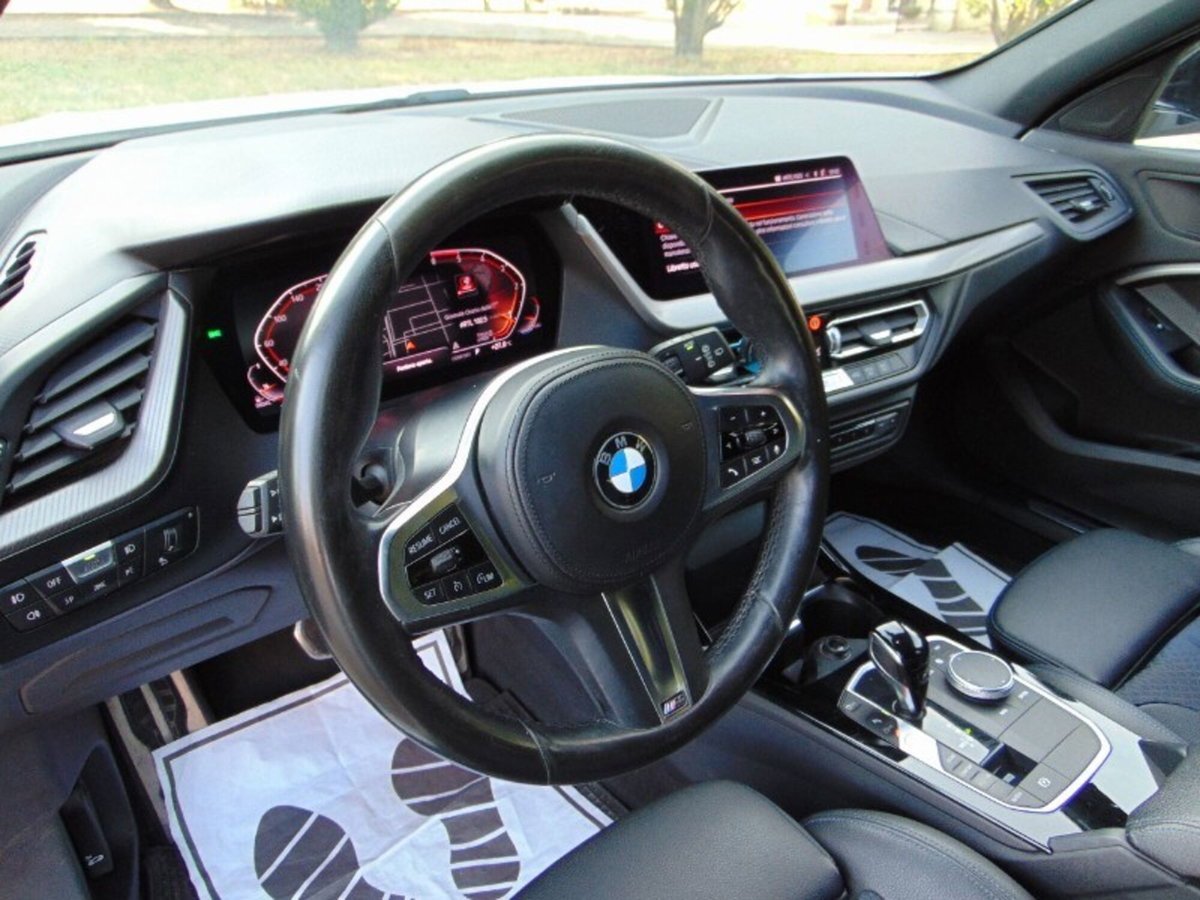 BMW Serie 1 5p. 116d 5p. Msport (18)