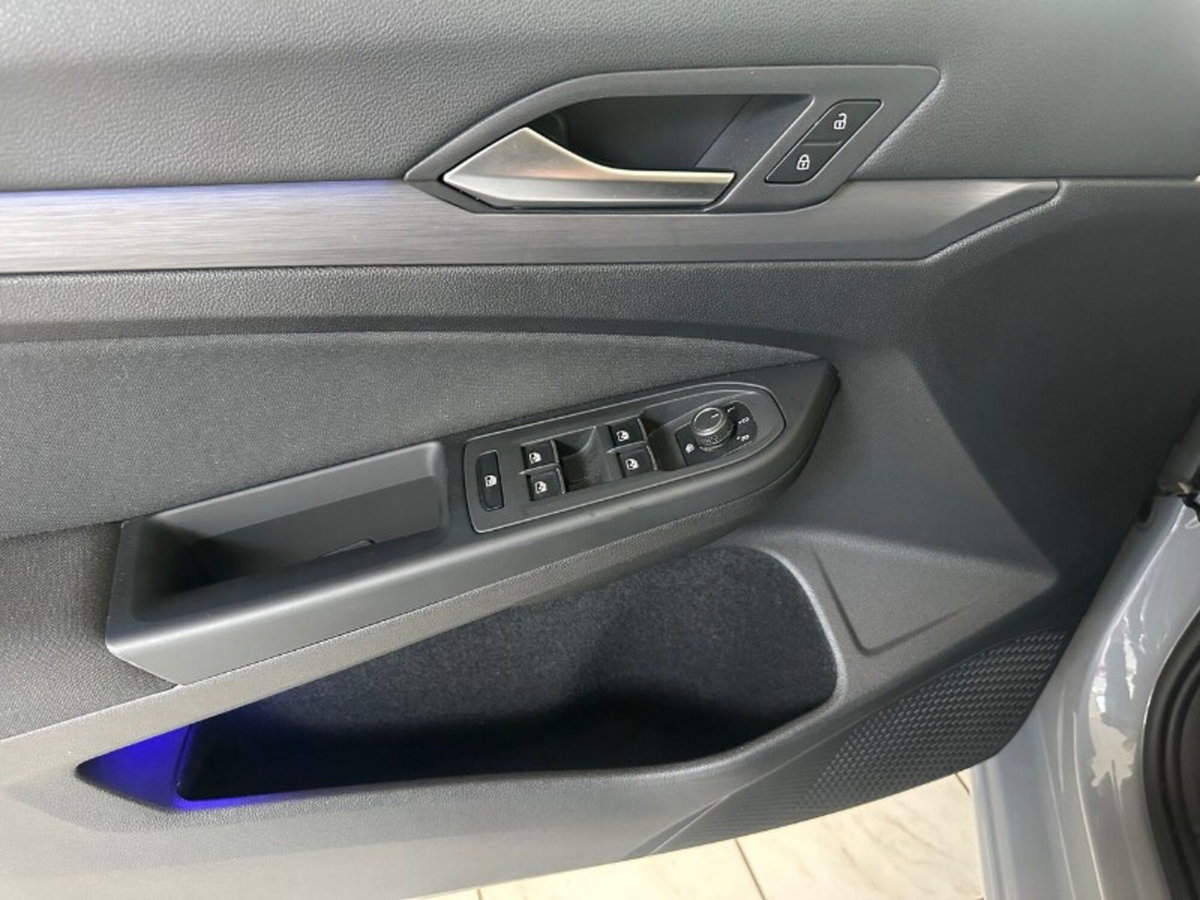 Volkswagen Golf Variant 2.0 TDI 150 CV DSG SCR 4Motion Style (10)