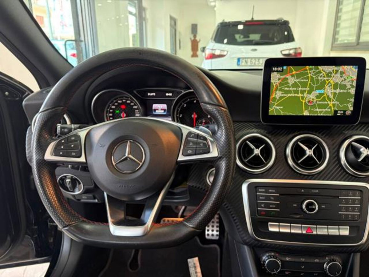 Mercedes-Benz Classe A 180 d Automatic Premium (9)