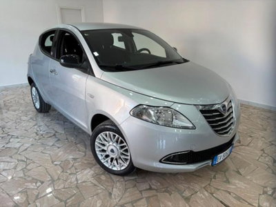 Lancia Ypsilon 0.9 TwinAir 85 CV 5 porte Metano Ecochic Gold usata