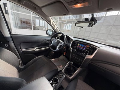 Mitsubishi L200 2.3 D Club Cab 4x4 Easy Select Invite Connect (15)
