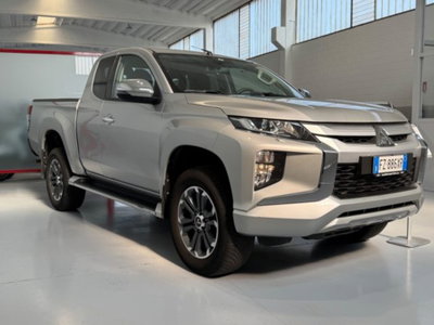 Mitsubishi L200 2.3 D Club Cab 4x4 Easy Select Invite Connect (2)