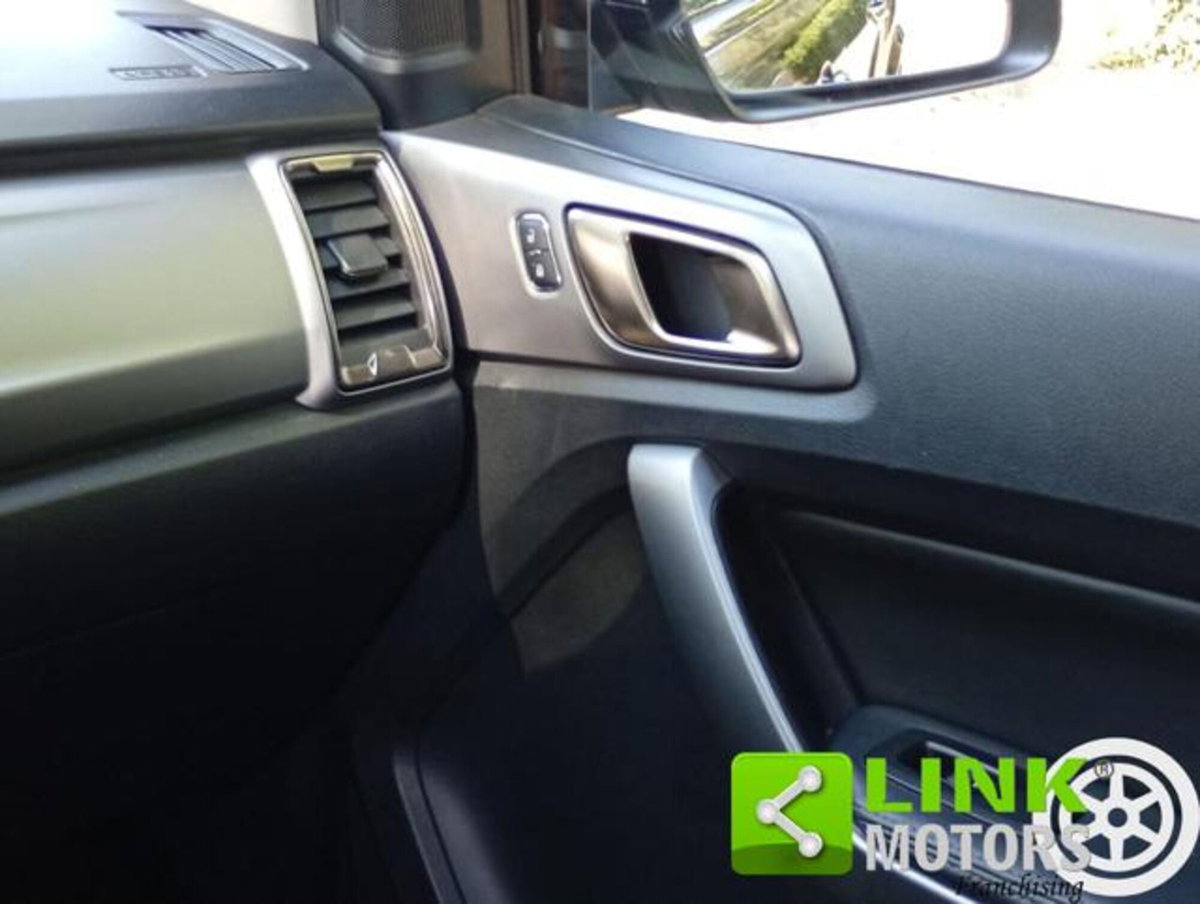 Ford Ranger Pick-up Ranger 3.2 TDCi DC Limited 5 posti (19)