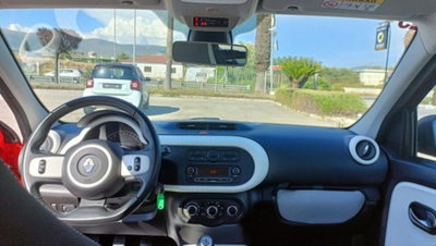 Renault Twingo 1.0 SCe Live (12)