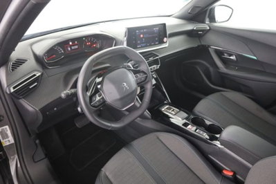 Peugeot 2008 1.2 puretech Allure s&s 130cv eat8 usata