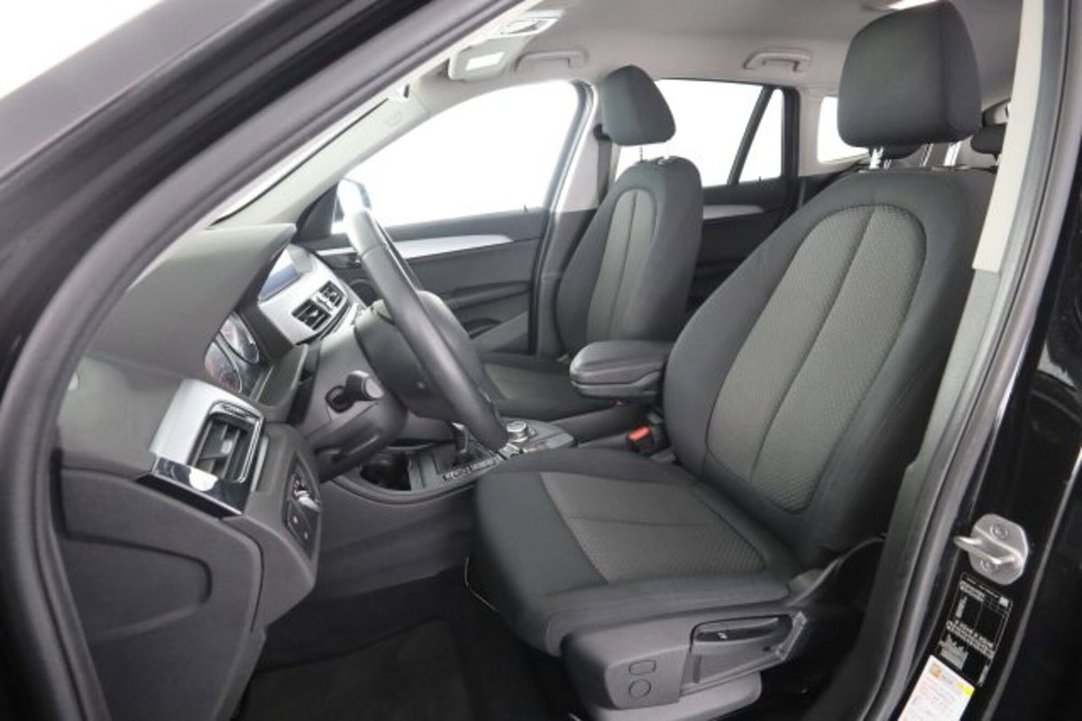 BMW X1 sDrive18d Business Advantage (2)