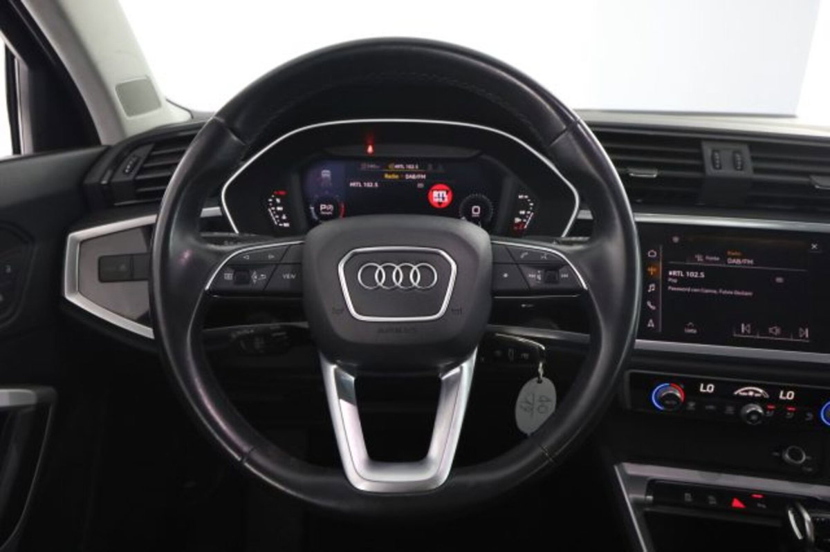 Audi Q3 35 TDI quattro S tronic Business Advanced (3)