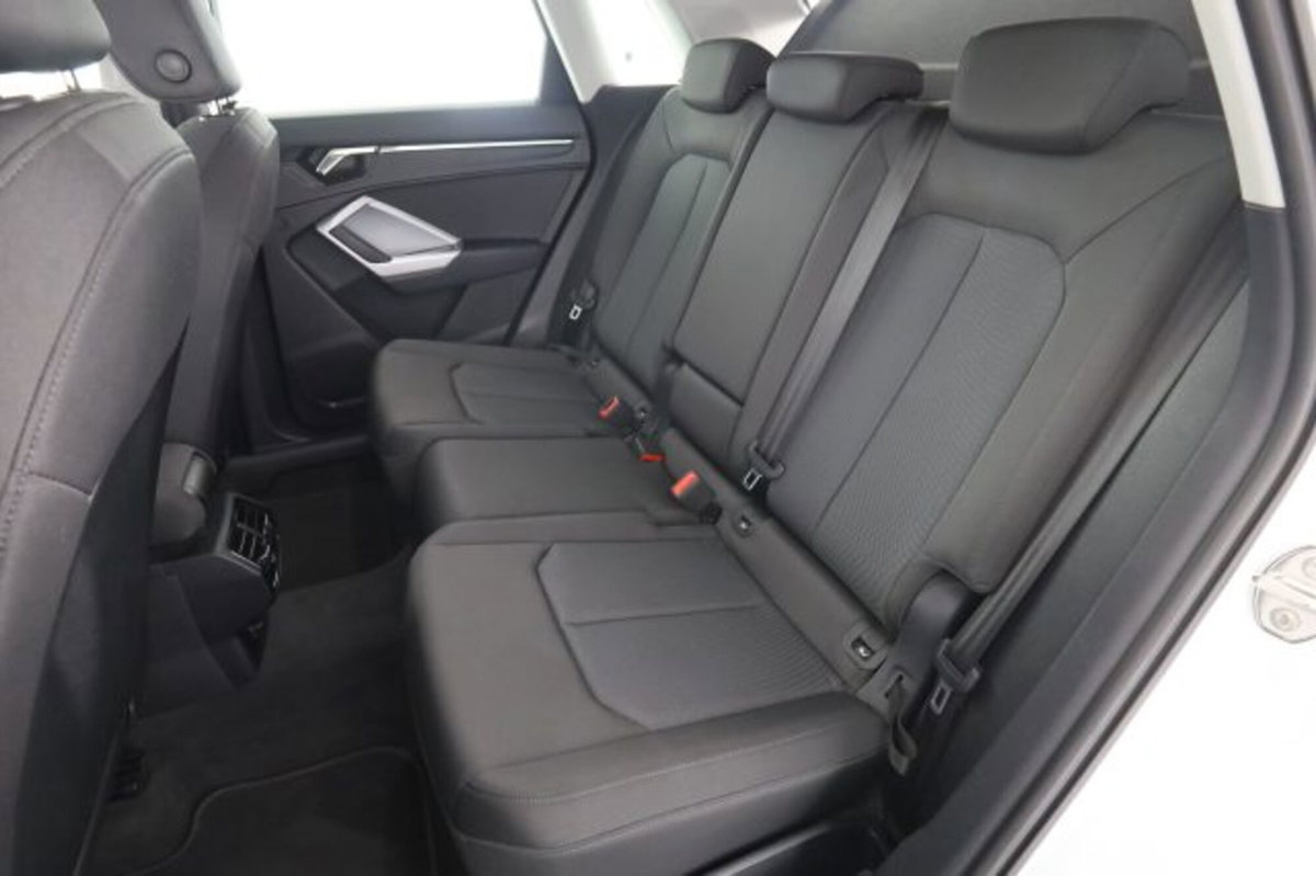 Audi Q3 35 TDI quattro S tronic Business Advanced (7)