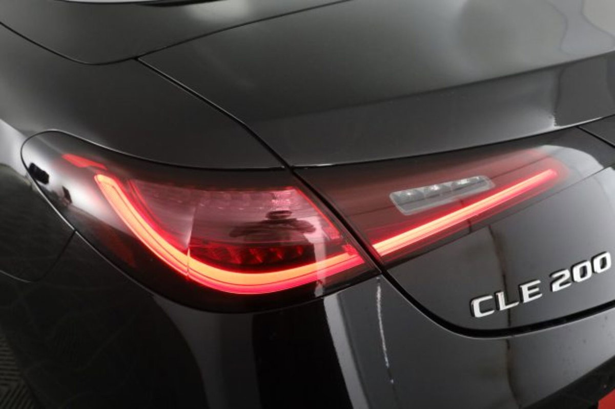 Mercedes-Benz CLE Cabrio 200 AMG Line Premium auto (10)