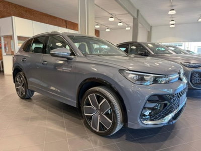 Volkswagen Tiguan 2.0 tdi R-Line 4motion 193cv dsg (6)