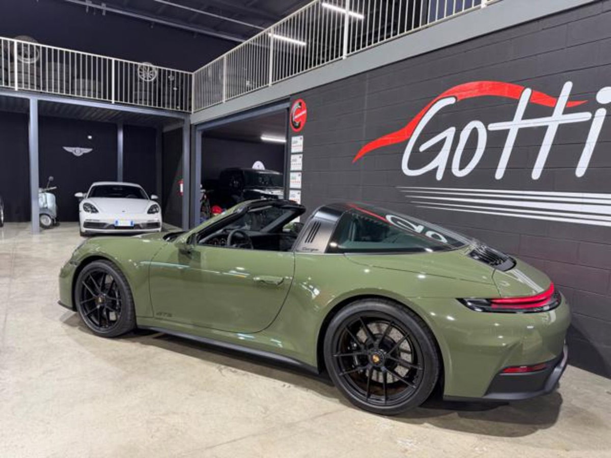 Porsche 911 Cabrio Targa 3.6 4 GTS auto (4)