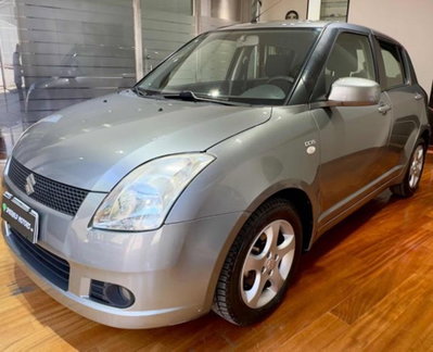 Suzuki Swift 1.3 DDiS 5p. GLX (3)