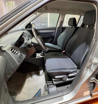 Suzuki Swift 1.3 DDiS 5p. GLX (7)